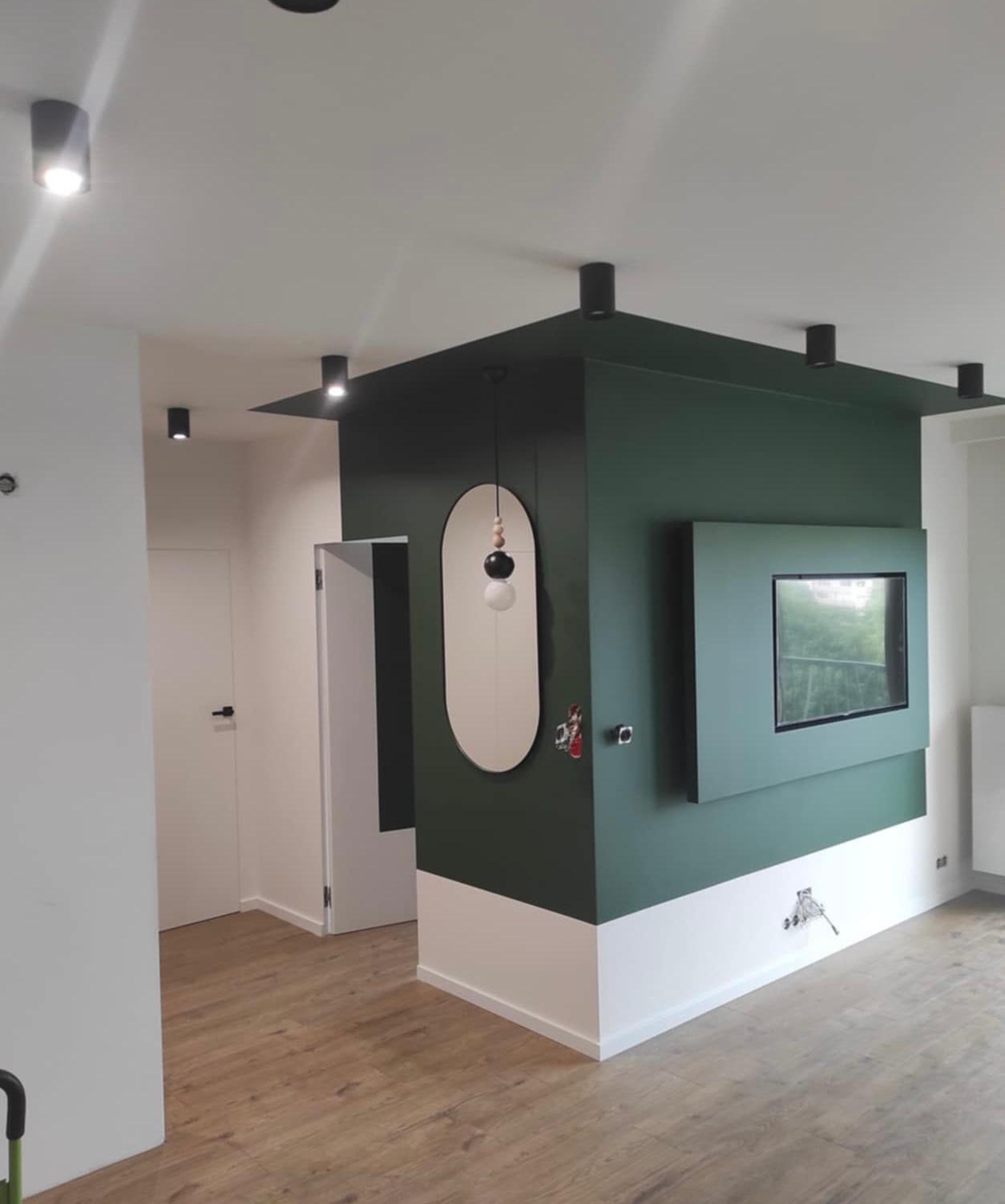 Nowoczesna zabudowa G-K z wnęką TV — Kraków – zdjęcie 1